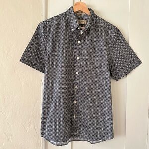 Kennington • Monochrome Mosaic in The Slim Shirt